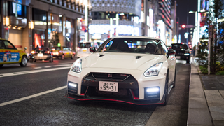 Here's What It's Like To Chase Ferraris In A Nissan GT-R Nismo
